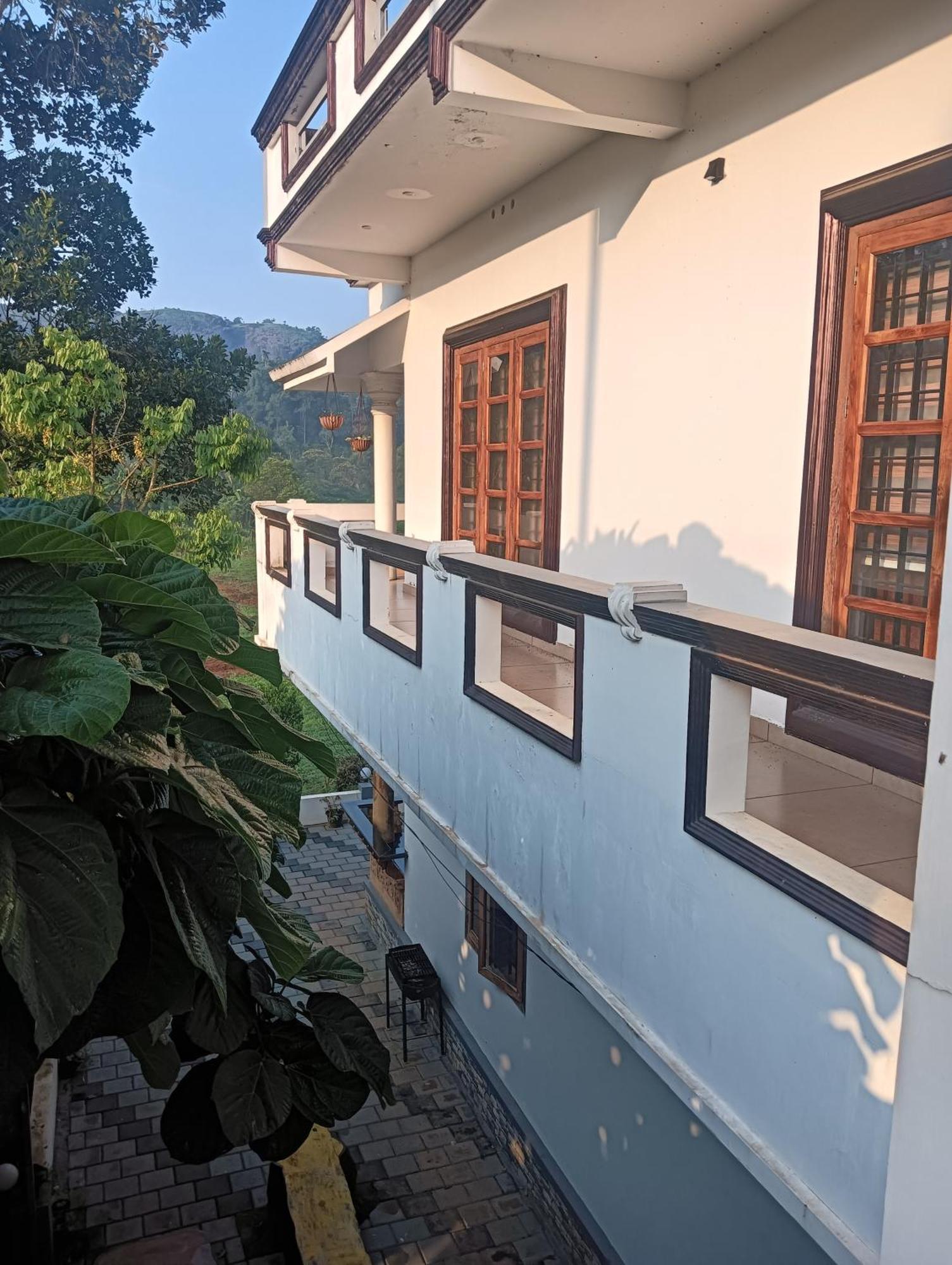 Wild Mist Homestay Munnar Eksteriør bilde